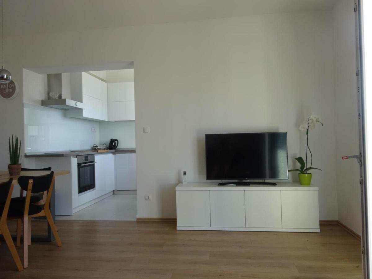 Apartment Duce Omiš Екстериор снимка