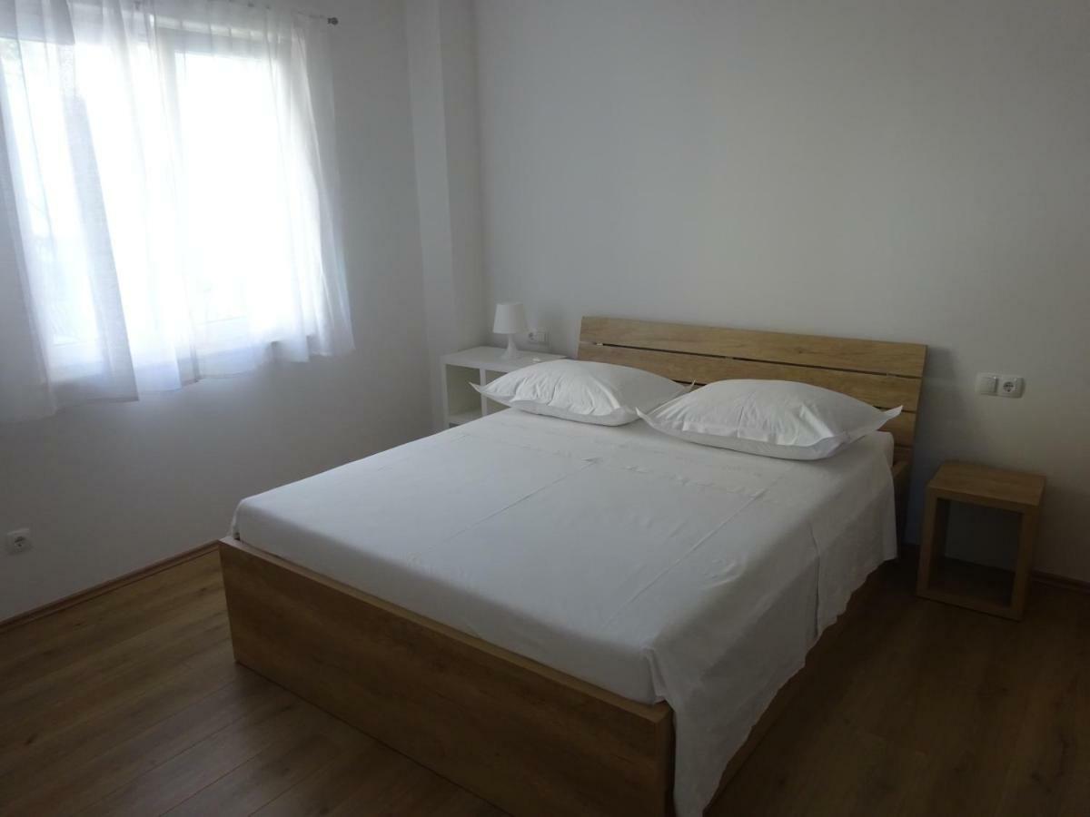 Apartment Duce Omiš Екстериор снимка