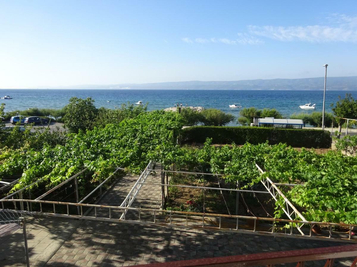 Apartment Duce Omiš Екстериор снимка
