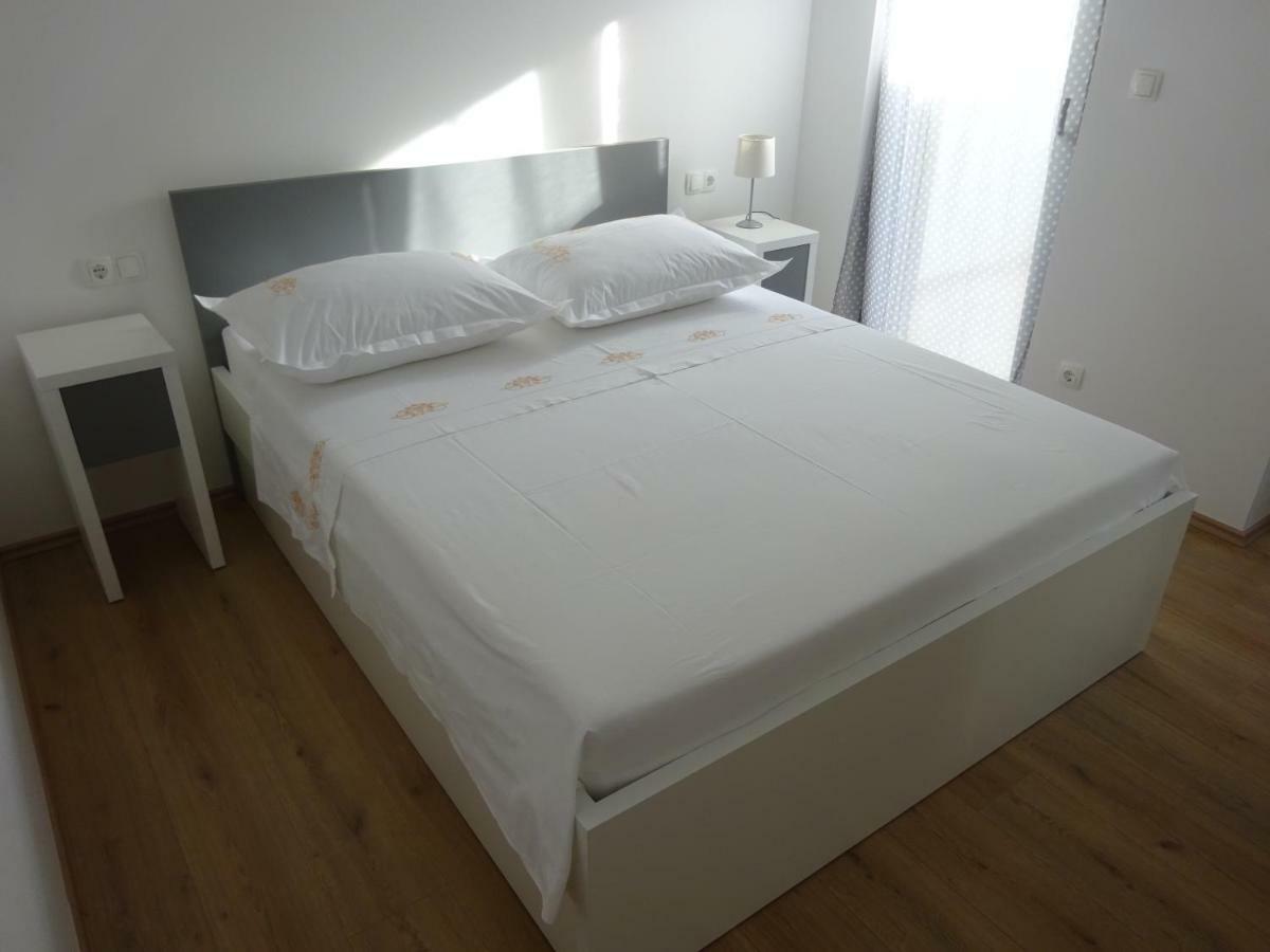 Apartment Duce Omiš Екстериор снимка