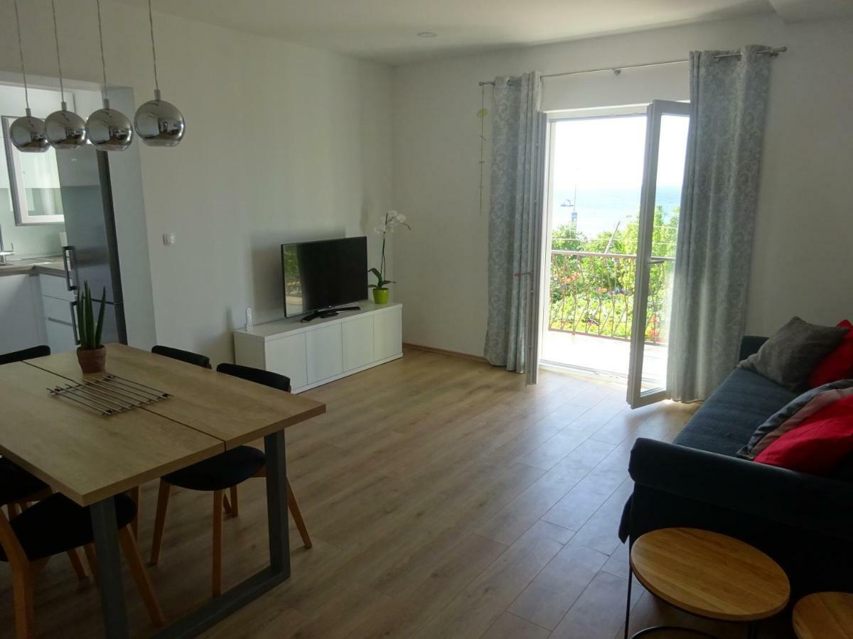 Apartment Duce Omiš Екстериор снимка