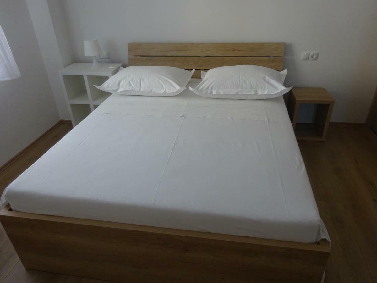Apartment Duce Omiš Екстериор снимка