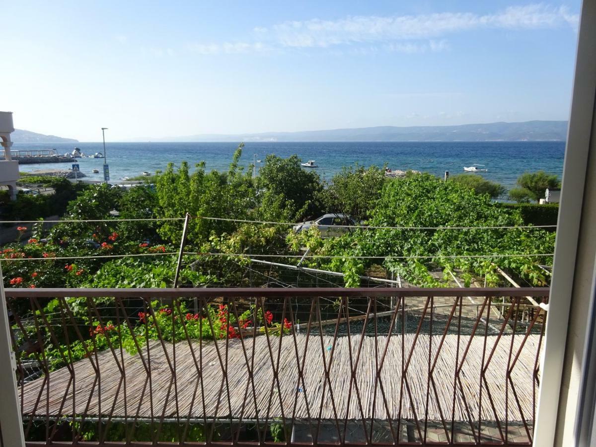 Apartment Duce Omiš Екстериор снимка