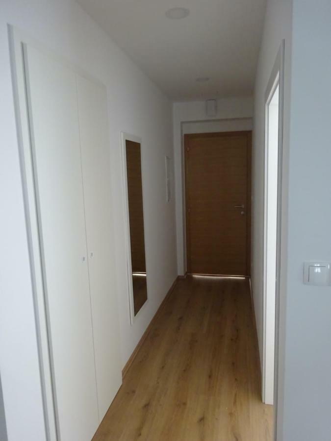 Apartment Duce Omiš Екстериор снимка