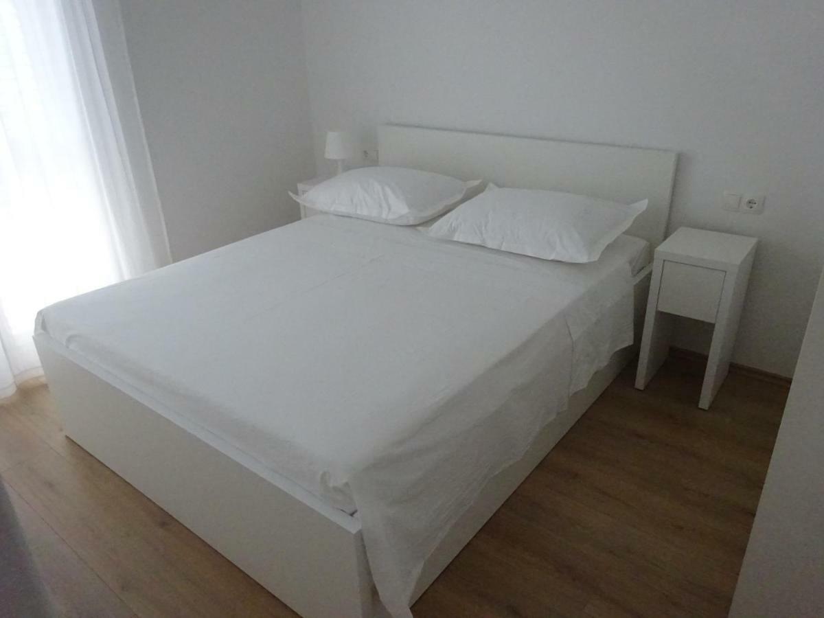 Apartment Duce Omiš Екстериор снимка