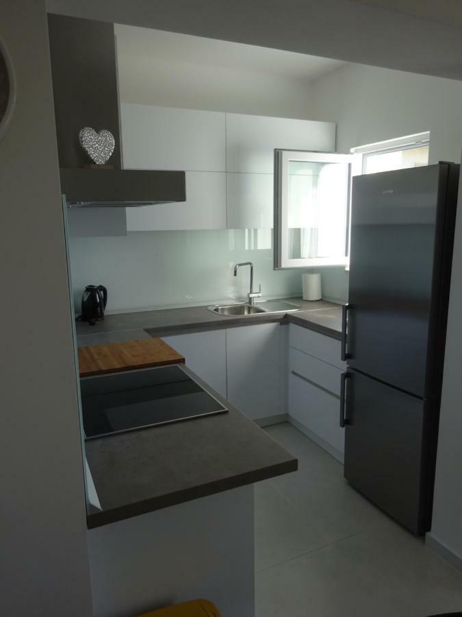 Apartment Duce Omiš Екстериор снимка